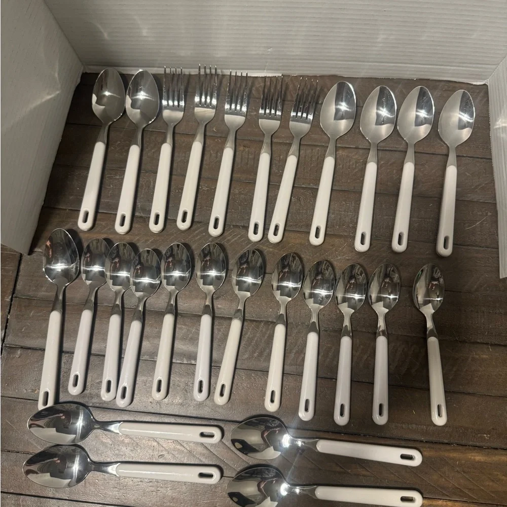 Stainless Thailand Place Set white plastic slotted handle